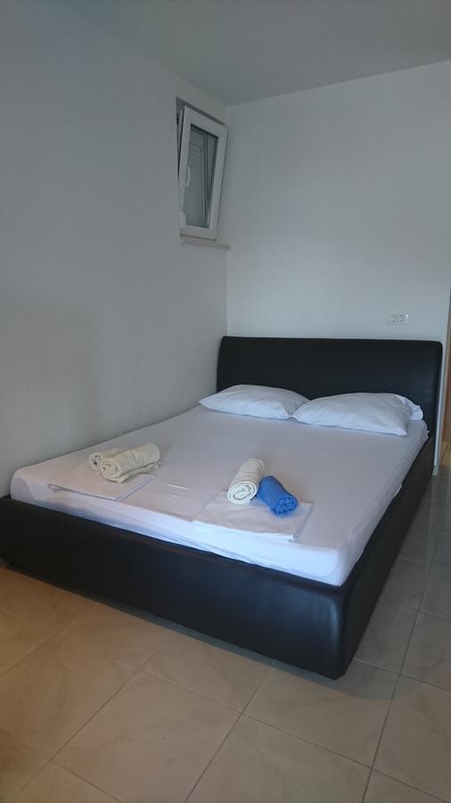 Apartmani Livajic Duce Bagian luar foto